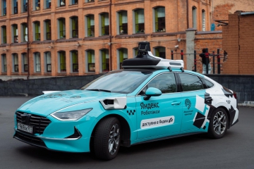 Роботакси яндекс на улицах Москвы
